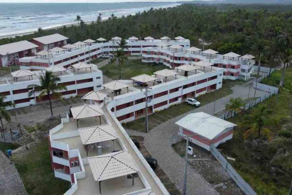 Condomi. Praia Da Perola -Beira Mar-Ilheus/Itacare Екстер'єр фото